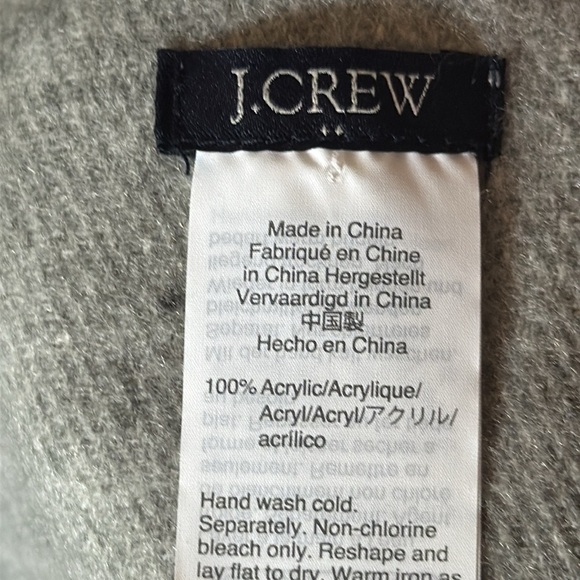 J. Crew NWOT Gray and White Plaid Blanket Wrap Classic Winter neutral fringe - Picture 2 of 3